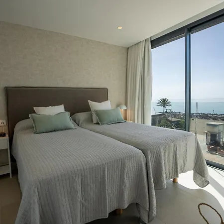 Front Line Beach La Viu Apartment Estepona