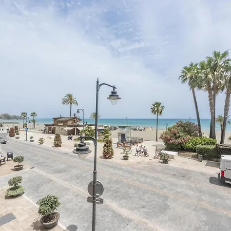 Front Line Beach La Viu * Estepona